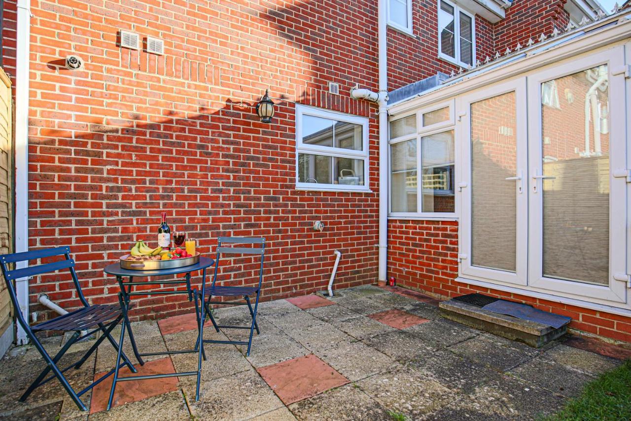 Cosy 3 Bed House To Bicester Outlet For Big Group By Platinum Key Properties Luaran gambar
